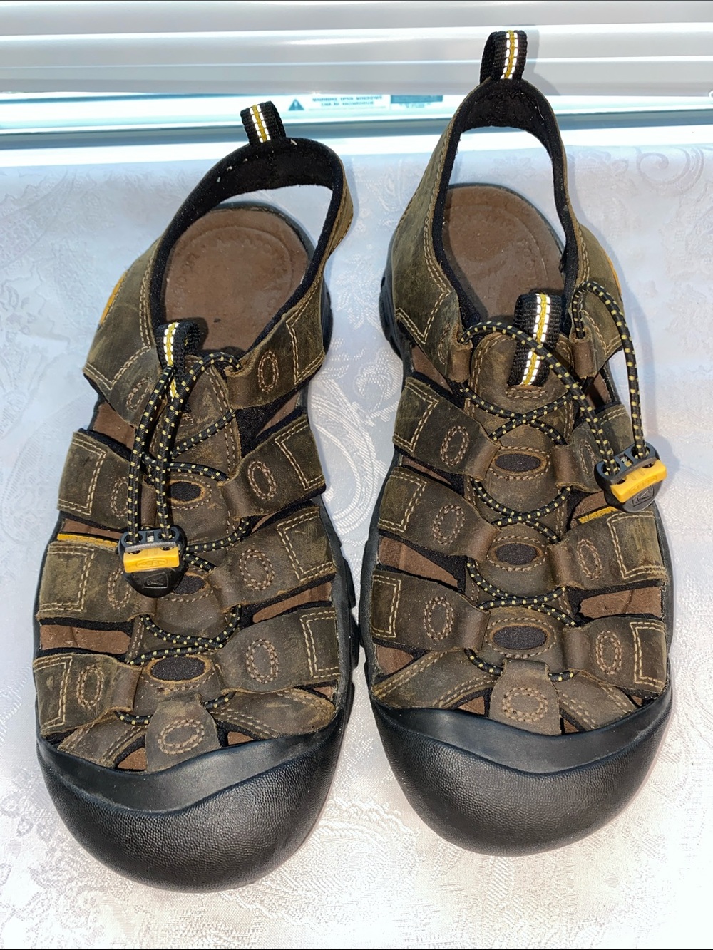EUC KEEN Men's Newport Waterproof Leather Hiking Sandals Bison Brown - Size 9.5